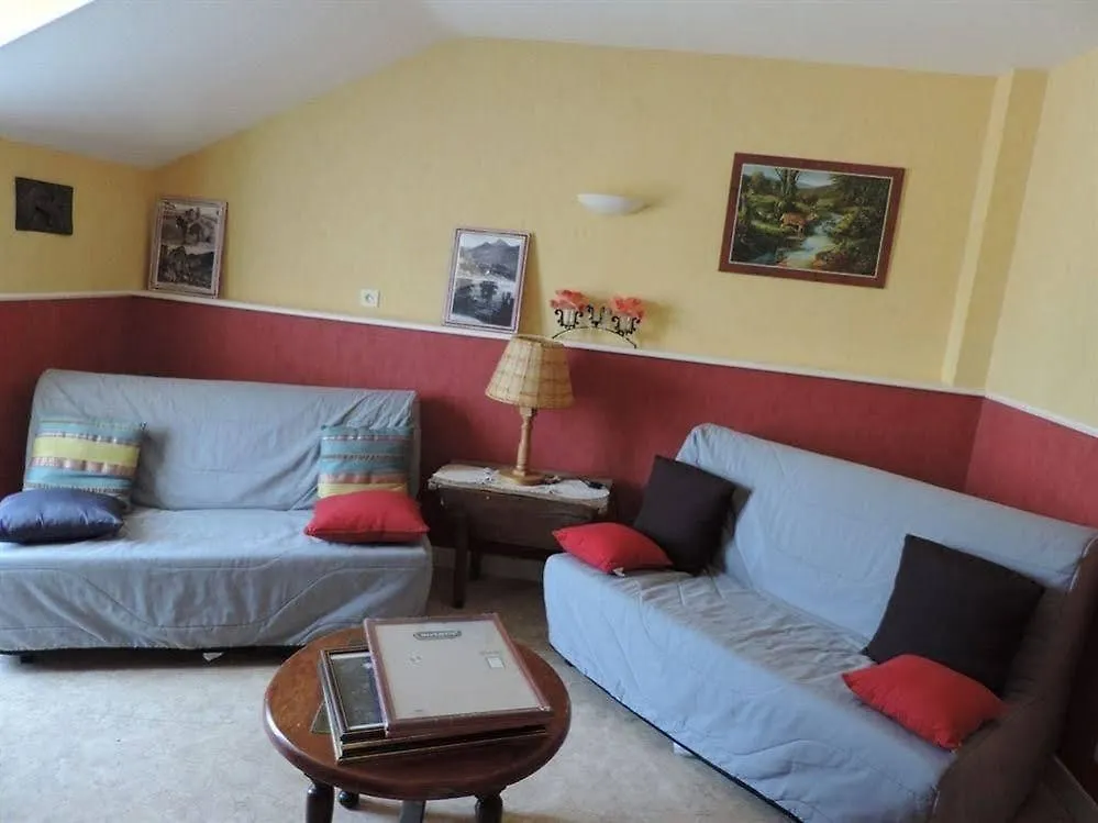 Auberge De La Normandie Junhac Bed & Breakfast